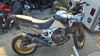Honda crf 1000 africa twin - 4