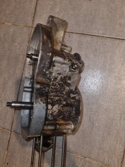 Polomotor babetta 210 - 4