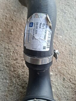 Opel insignia hadice turbo 390018802 - 4