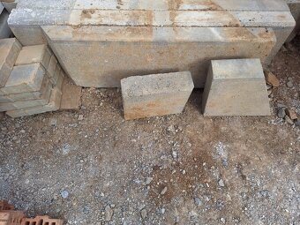 Zbytky ze stavby - 4