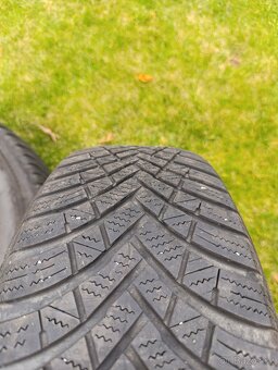 Zimní 2ks Hankook WI  215/70/16 - 4