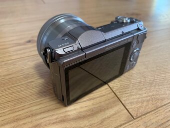 Prodám fotoaparát SONY a5100 - 4