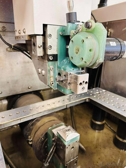 Drátová řezačka AGIE CHARMILLES CUT 2000 S + příslušenství - 4