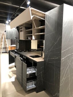 KL ČERNO BÍLÁ - 4