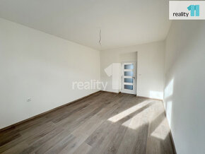 Prodej bytu 2+kk, 43 m2, po kompletní rekonstrukci, Praha 4  - 4