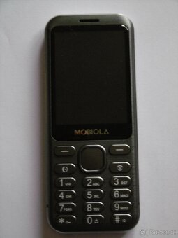 Tlačítkový mobil - 4