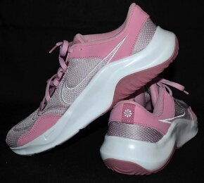 Dámské, dívčí tenisky Nike Legend Essential 3 vel. 39 a 40 - 4