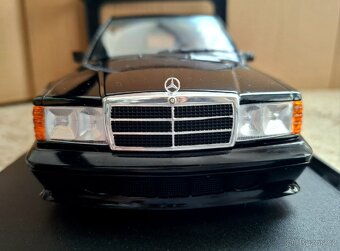 Mercedes-Benz 190 EVO II černý 1:18 Solido Mercedes Nový - 4