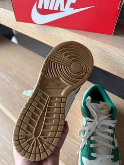 Nike Dunk Low Malachite University Gold, NOVÉ - 4