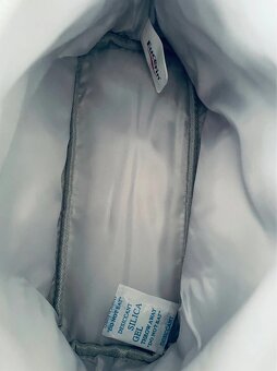 Nová stříbrná kosmetická taštička Eucerin - 4