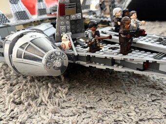 Millennium Falcon - 4