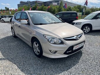 HYUNDAI i30 1,4i  FIFA 1,MAJITEL TAŽNÉ ZAŘÍZENÍ - 4