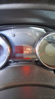 Peugeot 3008 1.6 Hdi - 4