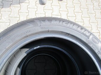 LETNÍ  PNEUMATIKY  MICHELIN - 215/55 R17- jako nové - 4