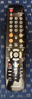SAMSUNG LE37D550 - 4
