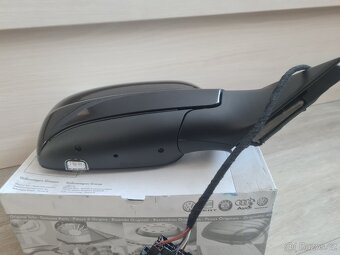 NOVÉ Pravé zrcátko Superb 1 s podsvícením - ORIG - 4