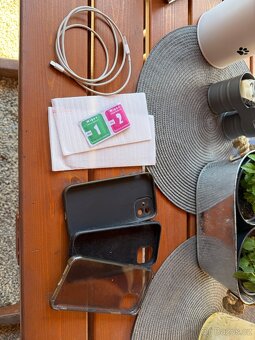 iPhone 11 - 4