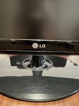 LG - FLATRON 27 M80D - 4
