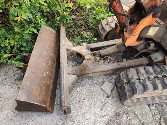 Takeuchi TB25 - 4