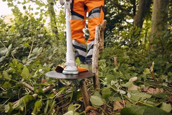 Krovinorez Stihl FS 561 C-EM - 4