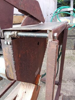 Cirkulární pila 1,5 kW motor - 4