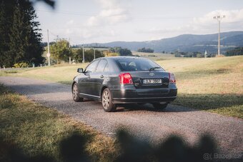 Toyota Avensis D4D 2,2 CR 110kW 6kvalt 1. majitelka - 4