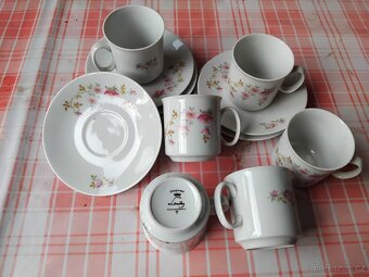 Souprava porcelánových šálků/talířků - 4