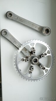 Kliky, jedno převodník 46 zubů Shimano - 4
