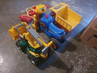 Sada dětských plastových vozítek + houpačka - 4