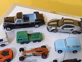 Starší modely autíček - 4
