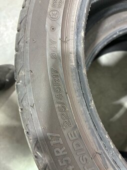 2x pneu 225/45/17 6mm DOT 0322 - 4