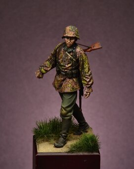Resinová figurka 75mm FerMiniatures - 4