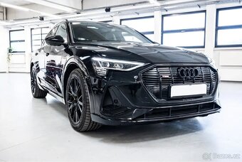 Audi E-tron - 4