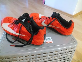 TRETRY SPRINT NIKE ZOOM RIVAL S 39EU - 4