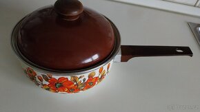 Nádobí: smaltované hrnce,hliníkové nádobí - 4