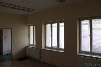 Pronájem, obchodní prostor 100 m2, Husova ul., Mariánské Láz - 4