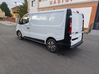RENAULT TRAFIC 1.6 89kW ROK 2017 - 4