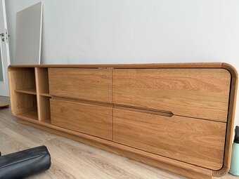 Skříňka pod TV 180 z masivního dubového dřeva - 4