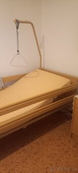 Polohovací postel - 4