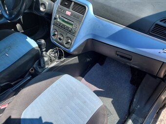 Fiat Punto Grande 1.2i - 4