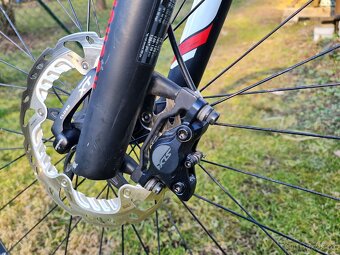 Celoodpružené kolo CUBE - 4