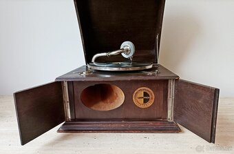Originální bytový doplněk - starožitný gramofon na kliku - 4