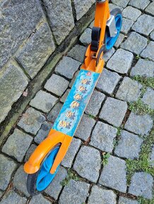 Prodám skládací koloběžku Mimoni kola 200 mm - 4