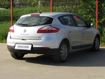 Renault Mégane 1.5dCi , 81 kW nafta, 2010 - 4