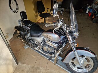 Hyosung Aquila 250 - 4