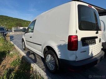 VW CADDY 1.6Tdi 55kw r.v 2016 servisní knížka - 4