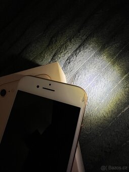 Prodam iPhone 8 64 GB - 4