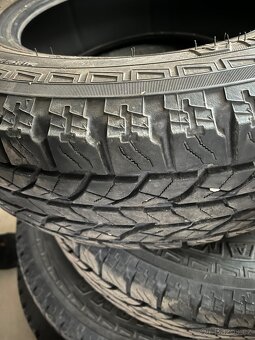 Pneu 205/70 r15 - 4