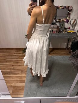 Bílé šaty - 4