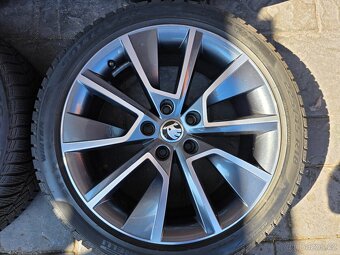 ❄️225/45 R18, zimní 18", orig. Š.Octavia, - 4